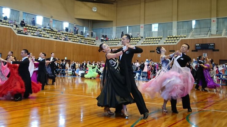 社交ダンスの田中英和先生からのお誘いを受けて…のアイキャッチ画像